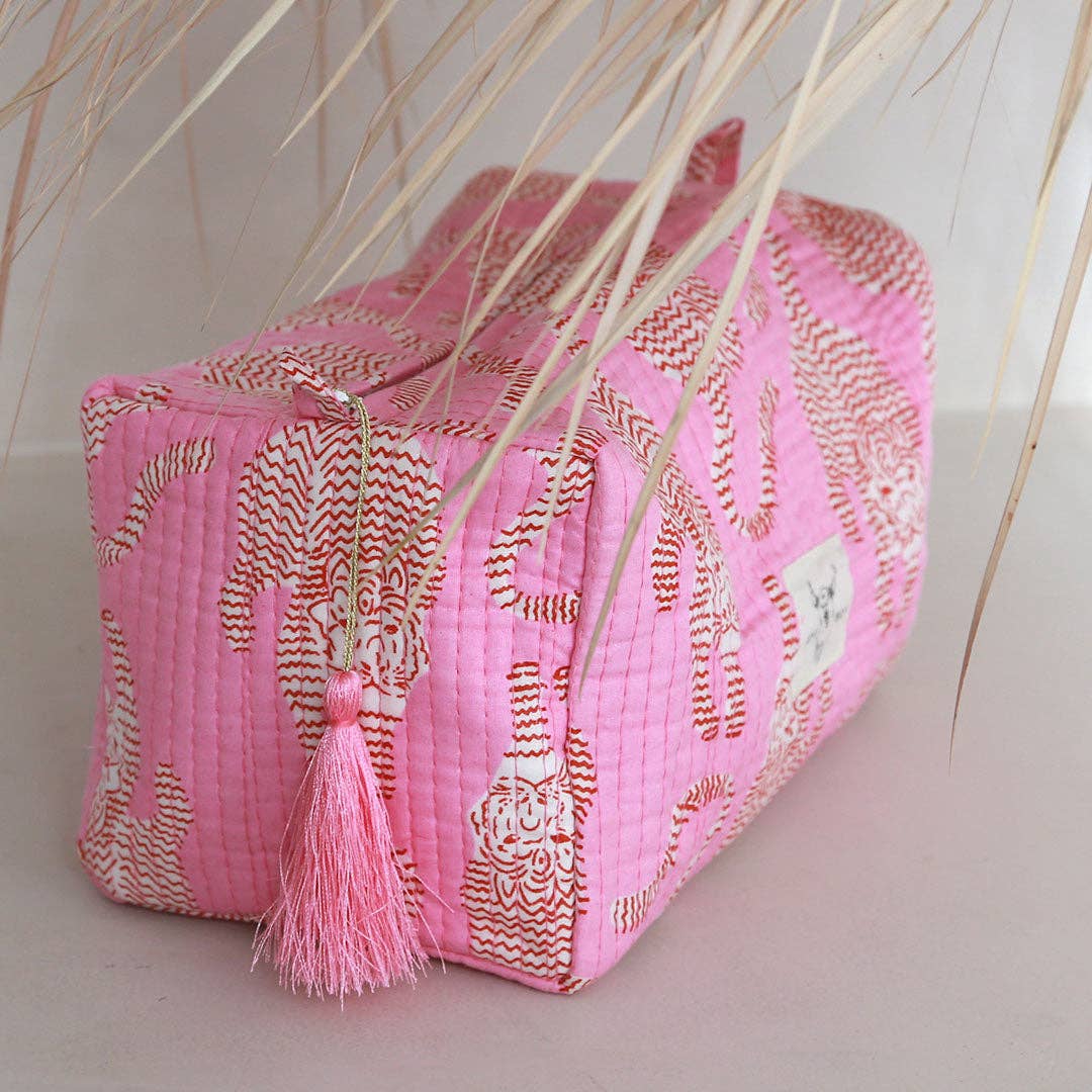 Blocktryckt Necessär Leopard Rosa