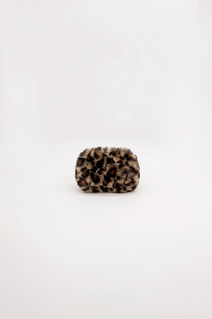 Lili plånbok i leopardmönstrad fuskpäls