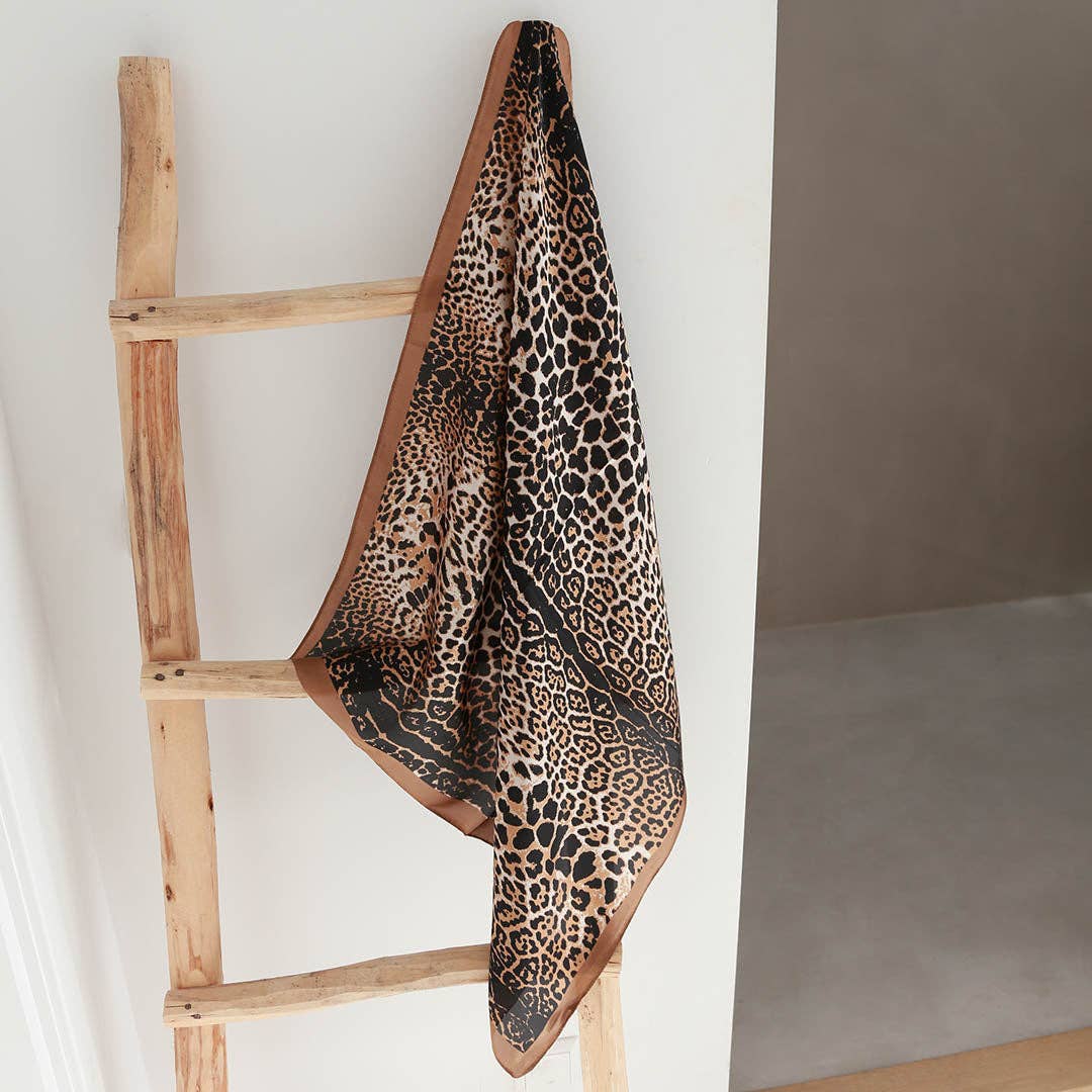 Sjal Satin Leopard