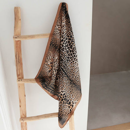 Sjal Satin Leopard